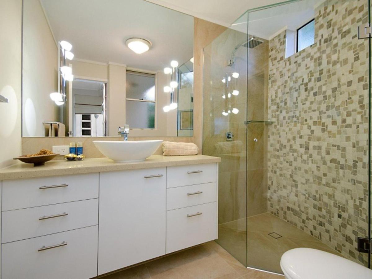 מולולאבה Mariner Cove 1 - Luxurious 2 Bedroom On River By Beach מראה חיצוני תמונה